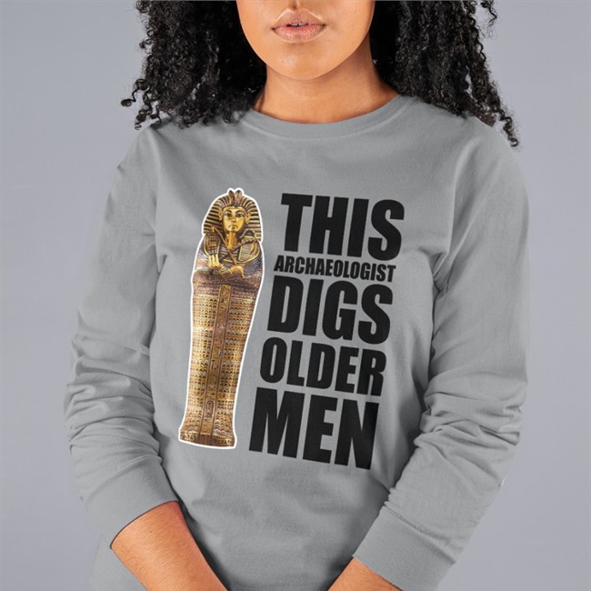 This Archaeologist Digs Older Men T Shirt Sport Grey